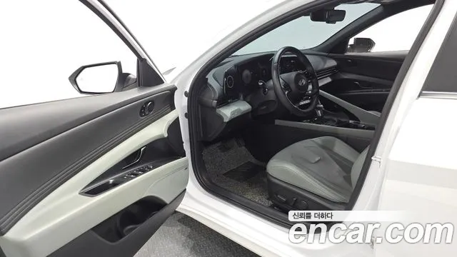 Hyundai Avante CN7 — Фото автомобиля 10