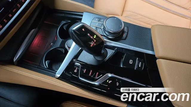 BMW 5-Series — Фото автомобиля 9