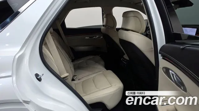 Genesis GV70 2.5T Бензин 2WD — Фото автомобиля 11