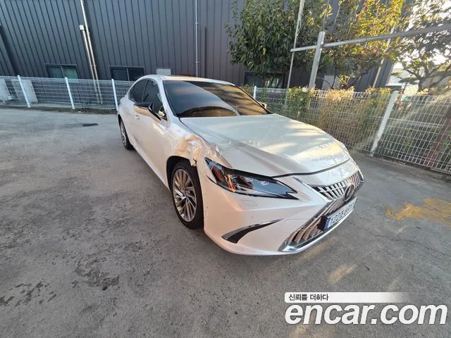 Lexus ES 7th Gen — Фото автомобиля 4