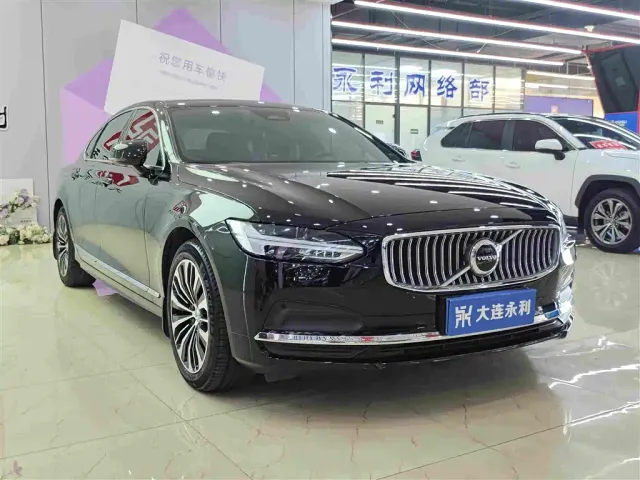 Volvo S90 — Фото автомобиля 3