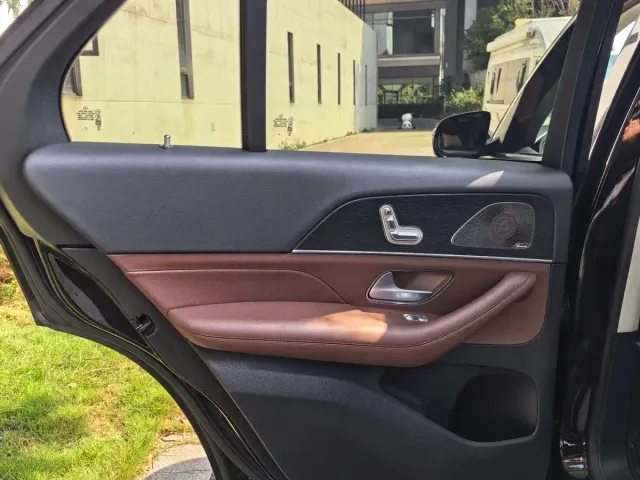 Mercedes-Benz GLE-Class — Фото автомобиля 9