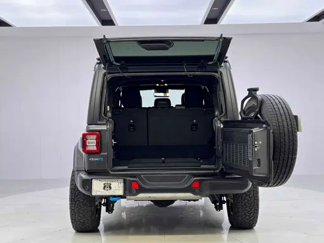 Jeep Wrangler 4xe — Фото автомобиля 9