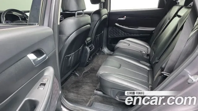 Hyundai Santa Fe — Фото автомобиля 18