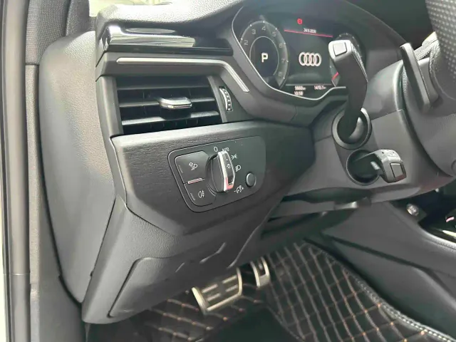 Audi A4L — Фото автомобиля 11