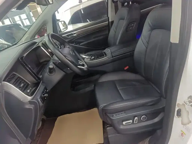 GAC Trumpchi M8 — Фото автомобиля 14