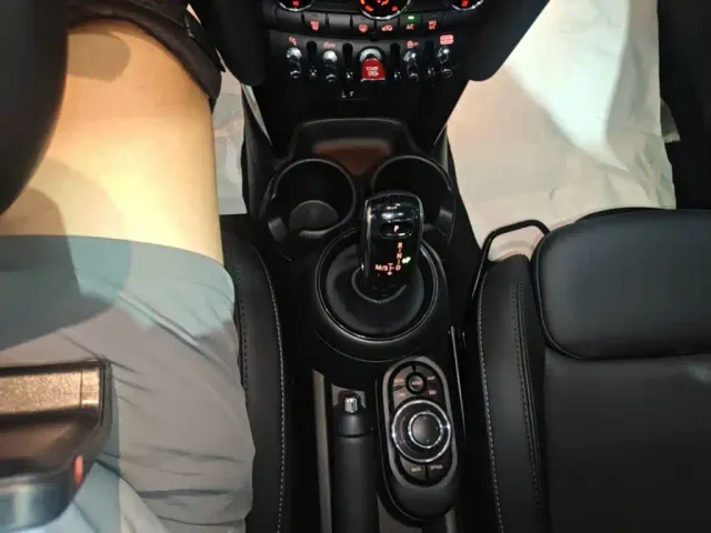 MINI Hatch — Фото автомобиля 13