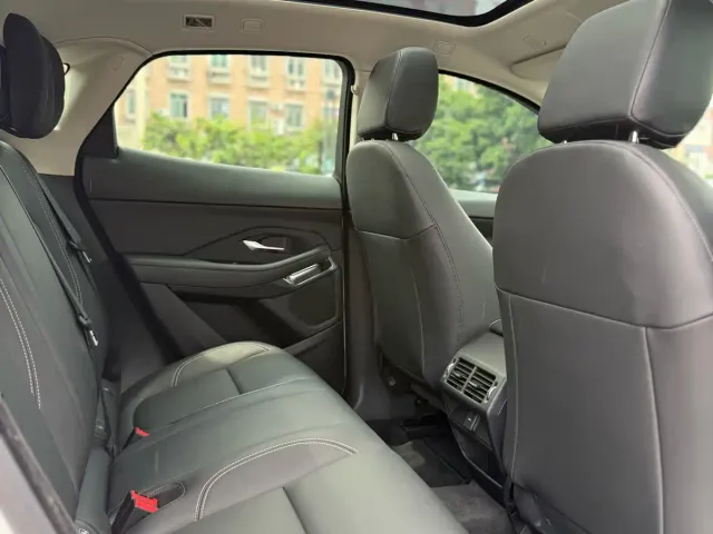Jaguar E-PACE — Фото автомобиля 21