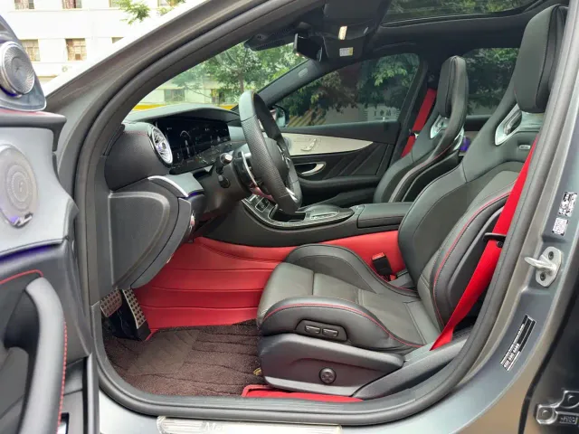 Mercedes-Benz E-Class AMG — Фото автомобиля 7