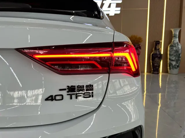 Audi Q3 Sportback — Фото автомобиля 9