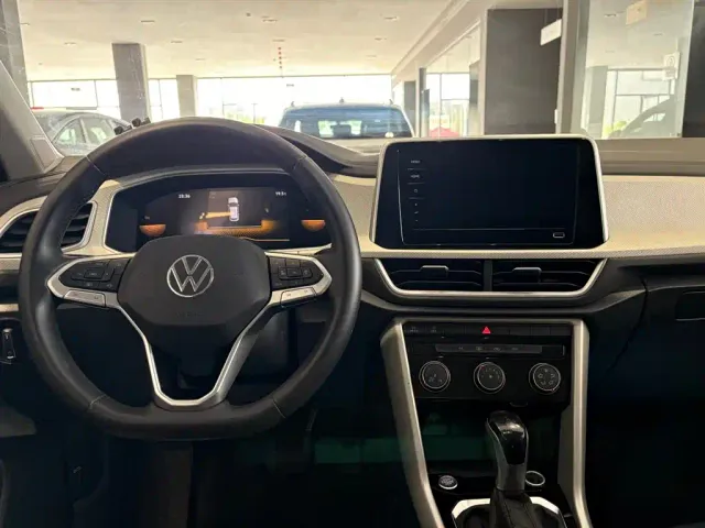 Volkswagen T-Roc — Фото автомобиля 14