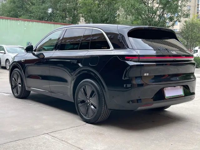 Li Auto L6 — Фото автомобиля 6