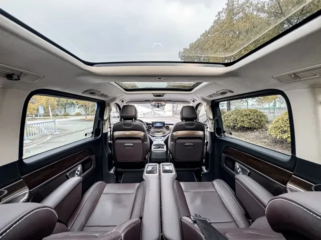 Mercedes-Benz V-Class — Фото автомобиля 15