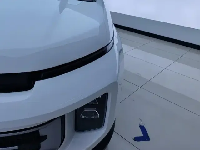Geely ICON — Фото автомобиля 5