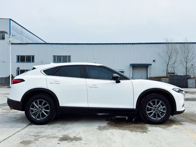 Mazda CX-4 — Фото автомобиля 5