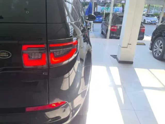 Land Rover Discovery Sport — Фото автомобиля 7