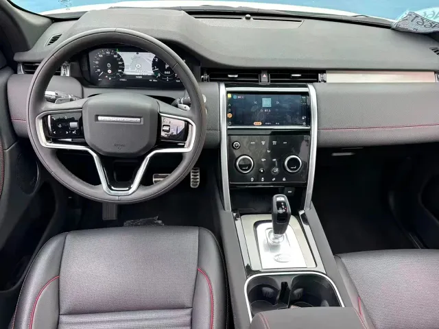 Land Rover Discovery Sport — Фото автомобиля 8
