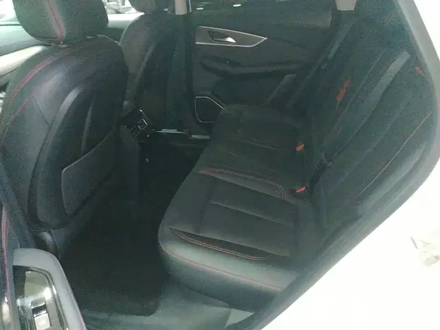 Forthing T5 Evo — Фото автомобиля 12