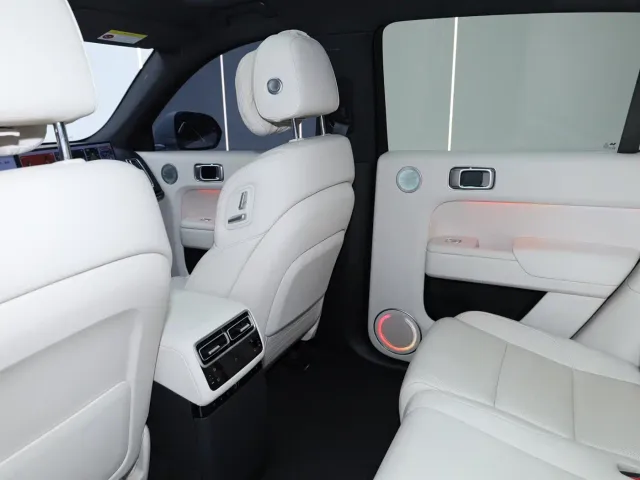 Li Auto L7 — Фото автомобиля 16