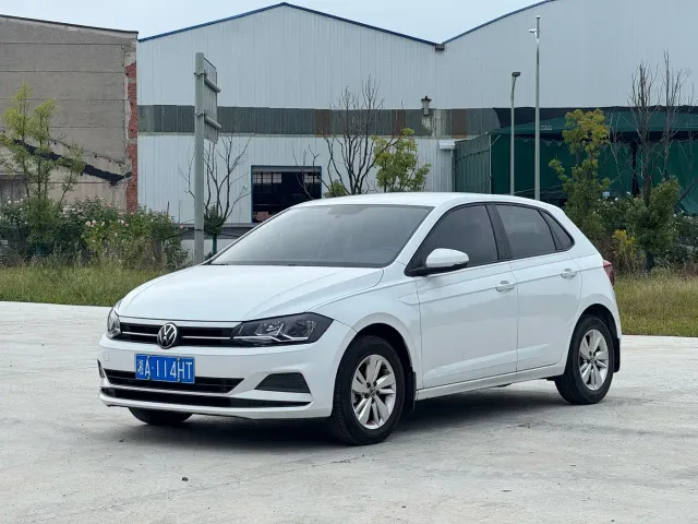 Фотография автомобиля — Volkswagen Polo