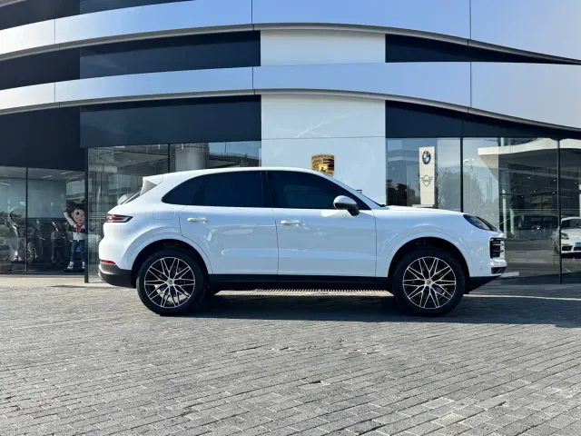 Porsche Cayenne — Фото автомобиля 11