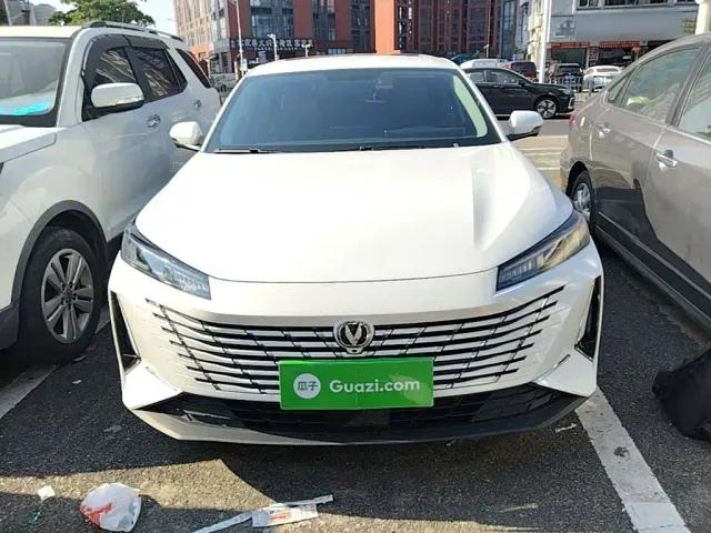 Changan Eado — Фото автомобиля 2