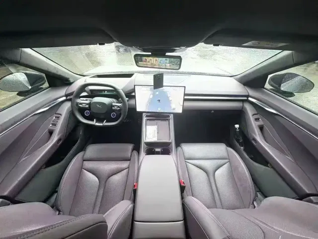 Xpeng P7 — Фото автомобиля 5