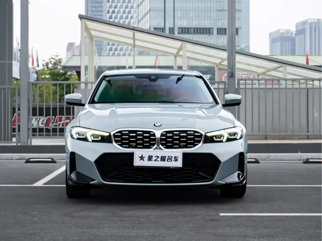 BMW 3 Series — Фото автомобиля 2