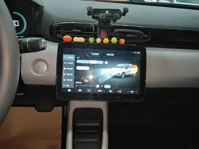 Leapmotor T03 — Фото автомобиля 12