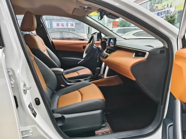 Toyota Corolla Cross — Фото автомобиля 8