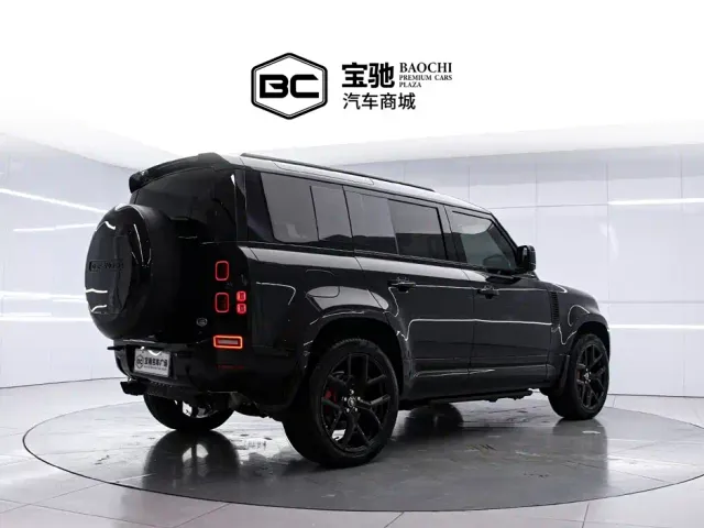 Land Rover Defender — Фото автомобиля 3