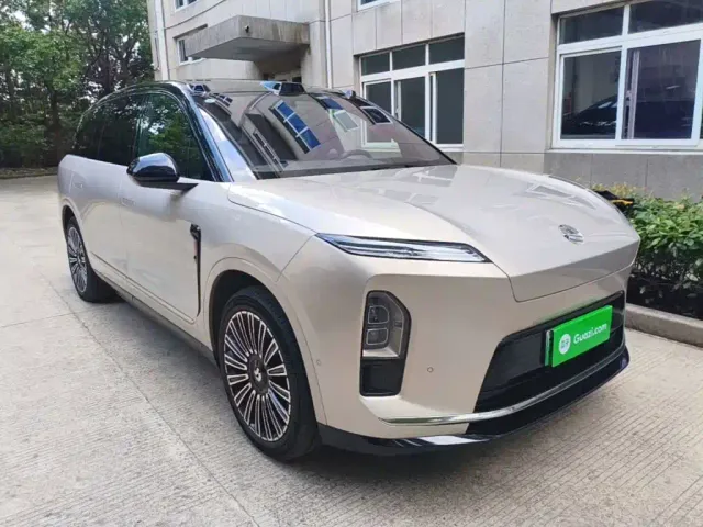 Nio ES8 — Фото автомобиля 3