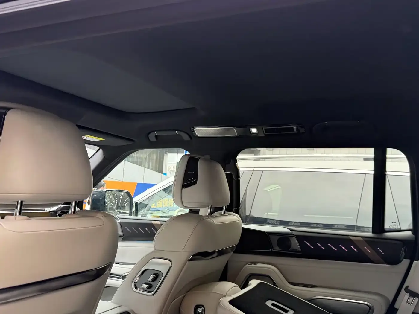 Fang Cheng Bao Leopard 8 2025 Zhiyong Flagship Drone Edition 6-Seater — Фото автомобиля 4