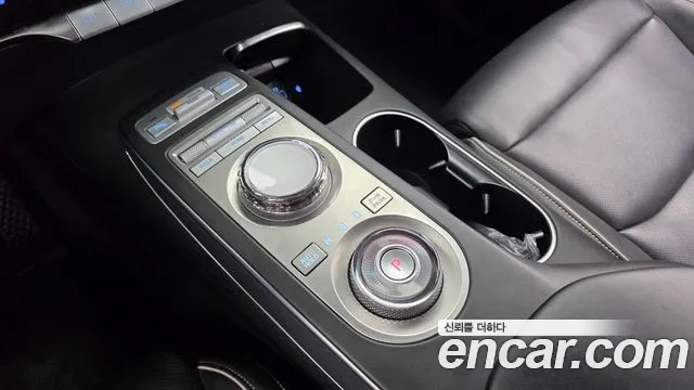 Genesis GV70 Electrified — Фото автомобиля 12