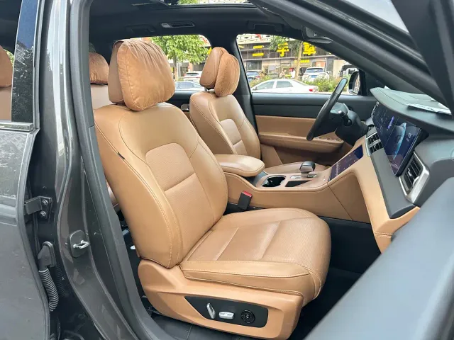 Li Auto ONE — Фото автомобиля 14