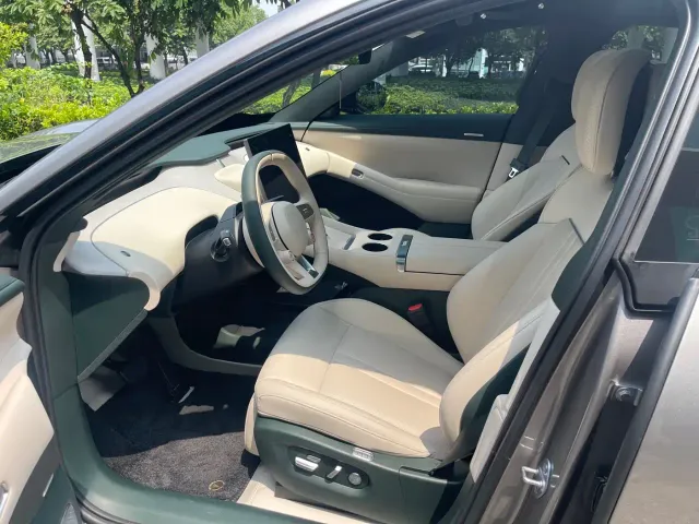 Xiaomi Auto Xiaomi YU7 2025 Extended Range RWD Edition — Фото автомобиля 8
