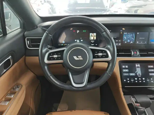 Li Auto ONE — Фото автомобиля 10