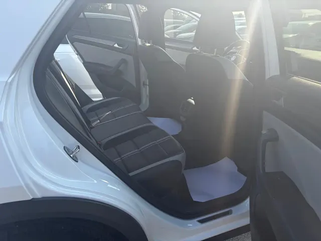 Volkswagen T-Roc — Фото автомобиля 14