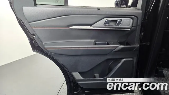 Ford Explorer 6th Gen — Фото автомобиля 14