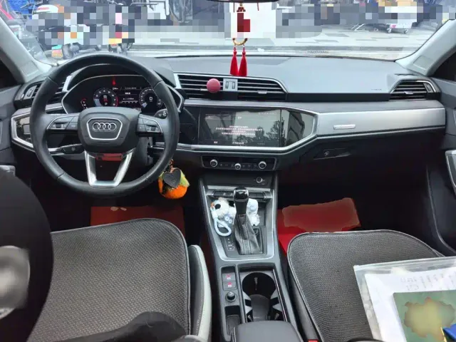 Audi Q3 — Фото автомобиля 10