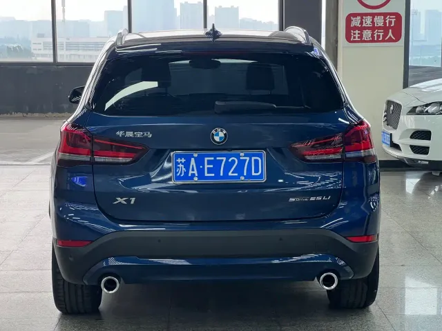 BMW X1 — Фото автомобиля 4