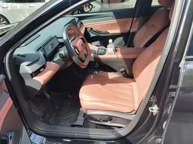 Geely Galaxy L6 — Фото автомобиля 14
