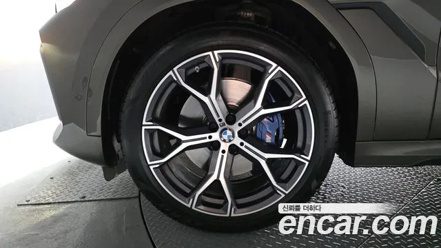 BMW X6 xDrive40i M Sport — Фото автомобиля 5