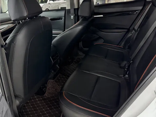 Kia Seltos — Фото автомобиля 4