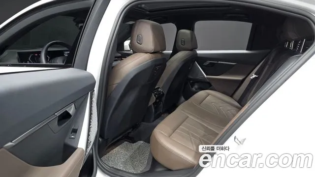 BMW 5-Series — Фото автомобиля 11