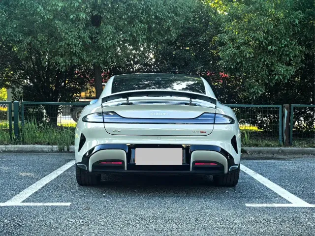 Xiaomi SU7 — Фото автомобиля 8