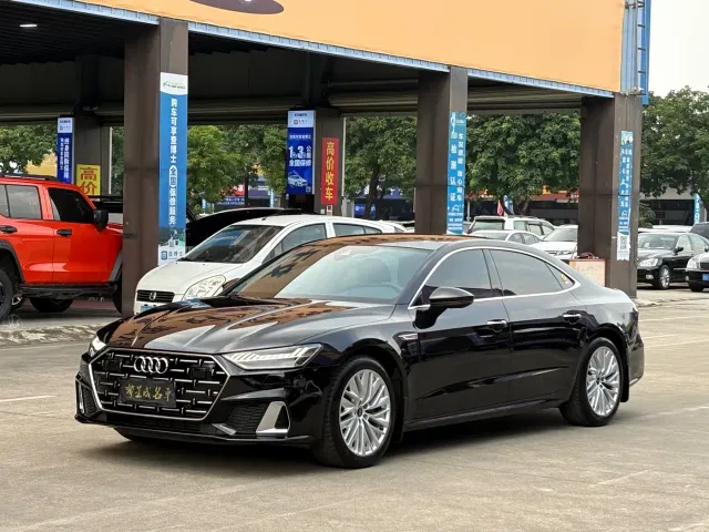 Фотография автомобиля — Audi A7L
