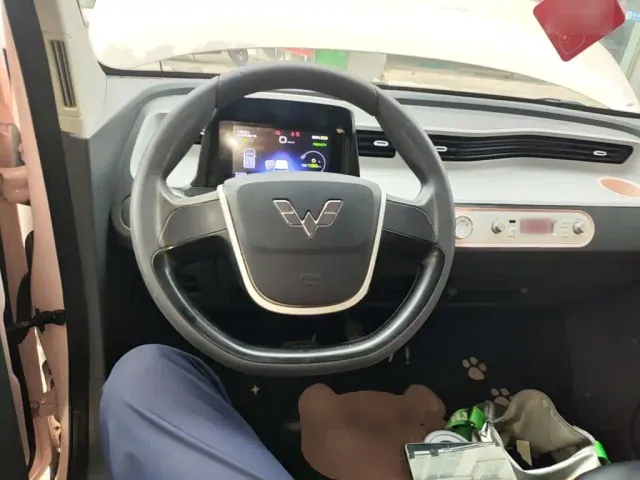 Wuling Hongguang Mini EV — Фото автомобиля 10