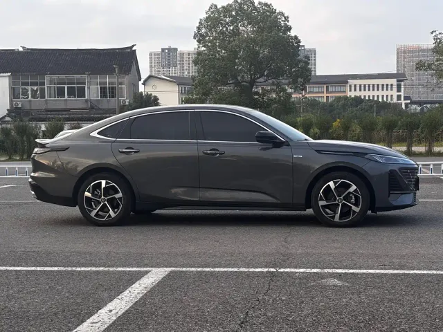 Changan Eado — Фото автомобиля 7
