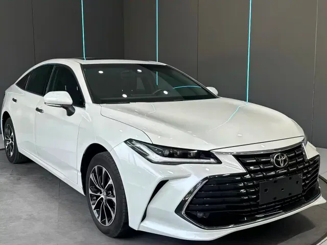 Toyota Avalon — Фото автомобиля 3